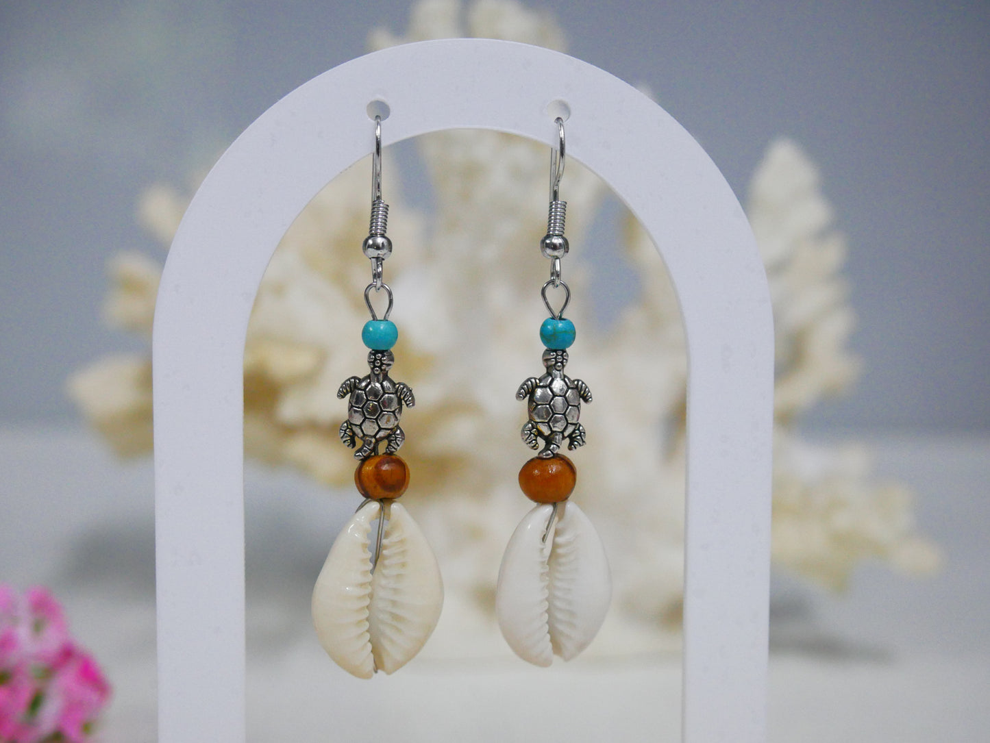 Tides and Treasures